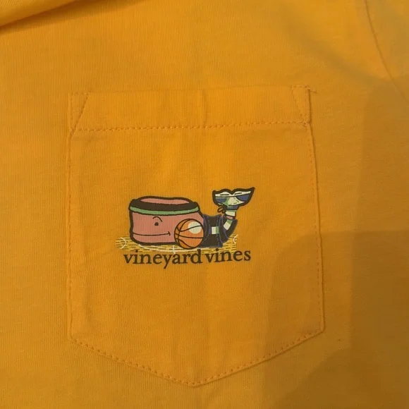 NWT Vineyard Vines LS Basketball Whale Pocket Tee - L - Picture 4 of 5